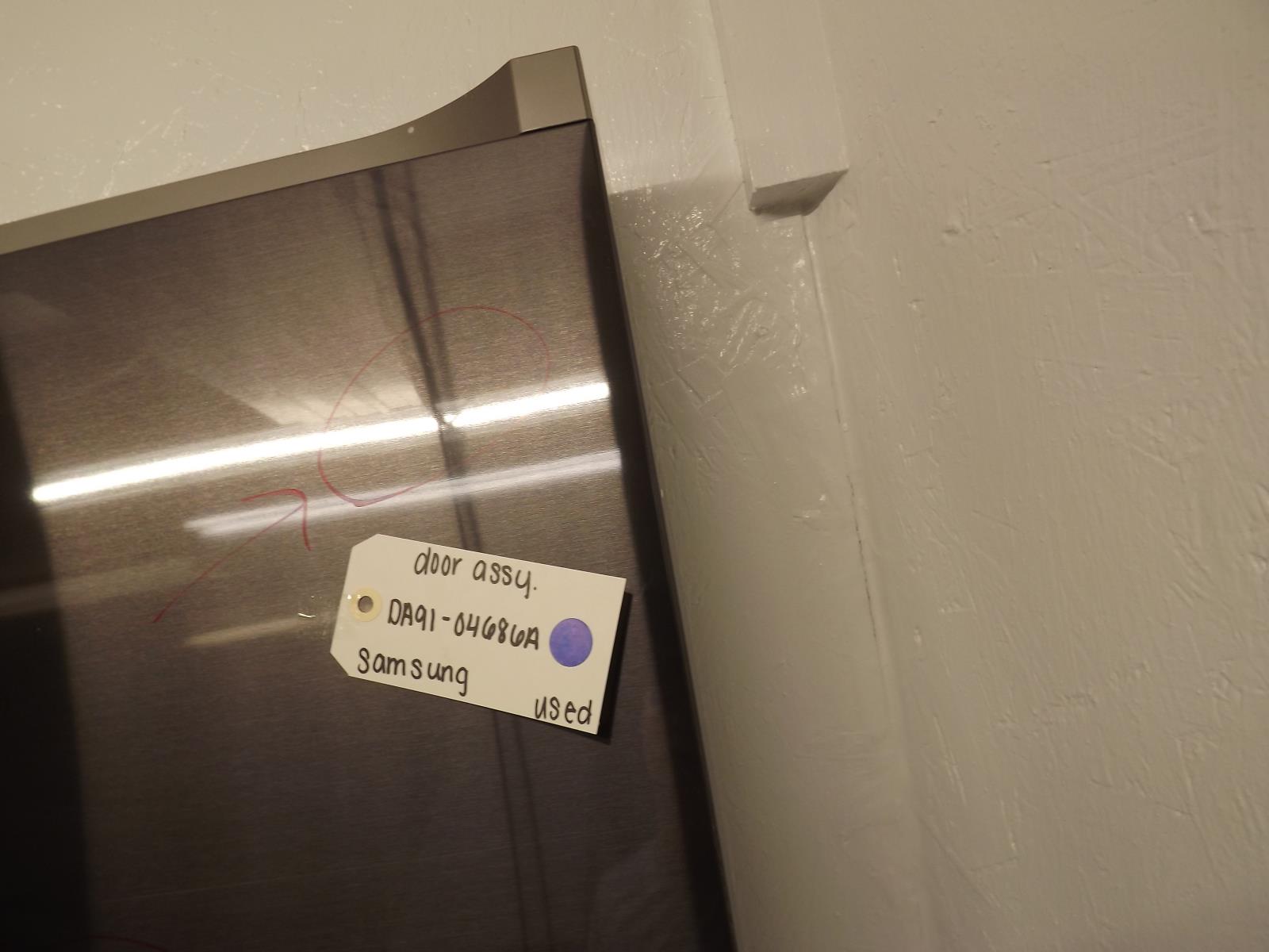 Samsung Refrigerator DA91-04686A Door Used Samsung Refrigerator DA91-04686A Door Used